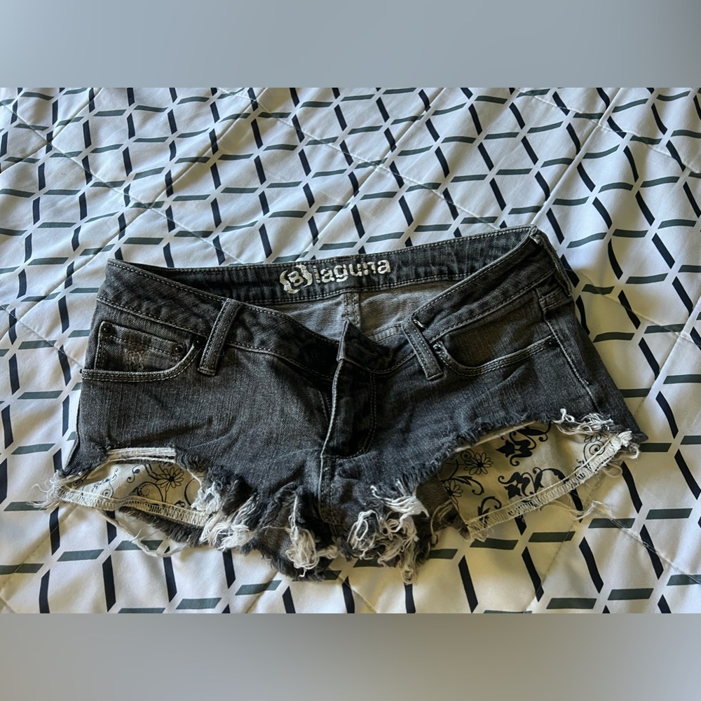 Bullet head gently worn distressed grey